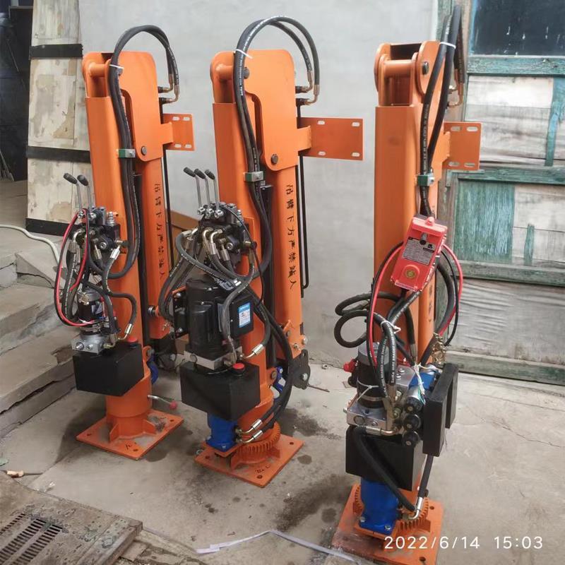 突泉县重汽蓝牌随车吊 3.2吨 国六动力强 液压驱动 农用自卸起重机